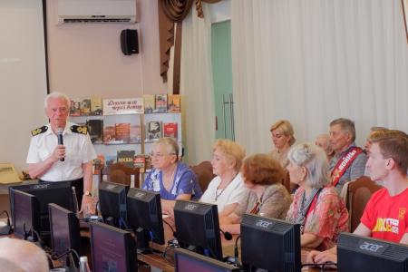 В День памяти и скорби астраханские коммунисты и комсомольцы приняли участие в патриотическом мероприятии