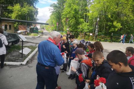 Пионеры Екатеринбурга приняли участие в мероприятиях, посвященных Дню памяти и скорби 22 июня