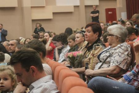 Мария Дробот на премьере «Золушки»: Мы хотим подарить нашим юным зрителям немного волшебства