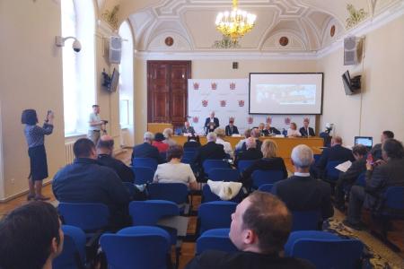 В Санкт-Петербурге состоялся Круглый стол, посвященный Дню Русского языка