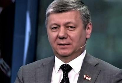 Дмитрий Новиков на Первом канале предложил дать ответ на обстрелы Донецка и назвал национальную политику большевиков безупречной