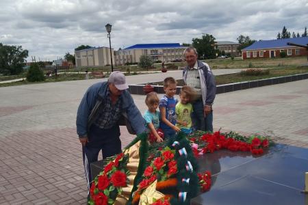 Омск. Поклонимся и мертвым, и живым