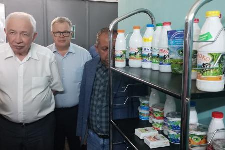 Заместитель Председателя Московской областной Думы Александр Наумов посетил «Барыбинский молочный завод»