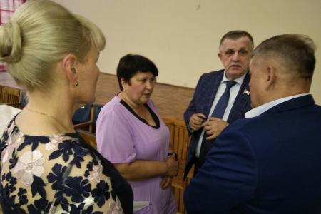 Н.В. Коломейцев встретился с активистами райкома КПРФ и трудовыми коллективами в городе Пестово Новгородской области