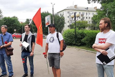 Ивановские коммунисты почтили память революционерки Ольги Варенцовой в день 160-летней годовщины со дня её рождения