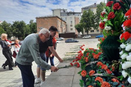 Екатеринбург. Митинг в честь 111-летия со дня рождения Н.И. Кузнецова