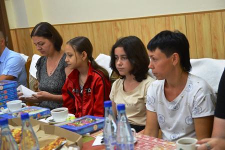 Лидер ставропольских коммунистов Виктор Гончаров: Теплом своих сердец мы отогреваем семьи из ЛДНР!