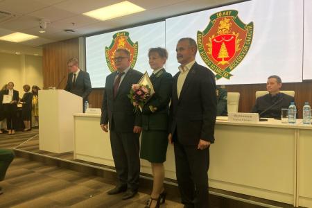 Руководитель фракции КПРФ в Мособлдуме Александр Наумов поздравил с юбилеем Комитет лесного хозяйства Подмосковья