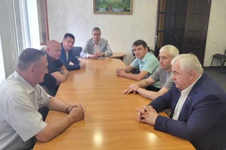 Казбек Тайсаев находится с рабочим визитом на Донбассе