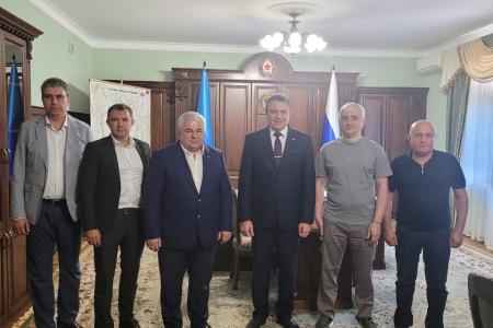 Казбек Тайсаев находится с рабочим визитом на Донбассе