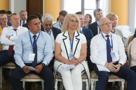 Сенатор РФ А.М. Гибатдинов принял участие в IX форуме регионов России и Беларуси на тему «Роль межрегионального сотрудничества в углублении интеграционных процессов Союзного государства»