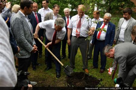 Итоговый репортаж о поездке Г.А. Зюганова на Всероссийский форум Дружбы народов в Татарстане