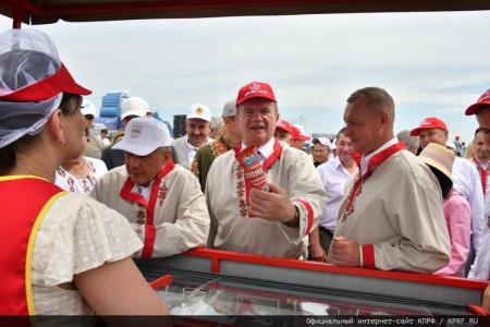 Итоговый репортаж о поездке Г.А. Зюганова на Всероссийский форум Дружбы народов в Татарстане