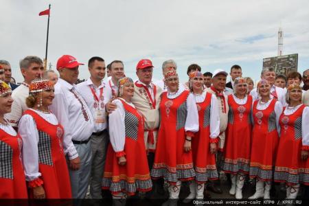 Итоговый репортаж о поездке Г.А. Зюганова на Всероссийский форум Дружбы народов в Татарстане