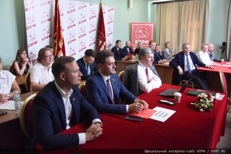 Состоялся Международный форум КПК и марксистских партий, организованный Компартией Китая