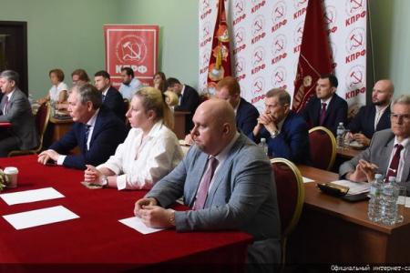 Состоялся Международный форум КПК и марксистских партий, организованный Компартией Китая
