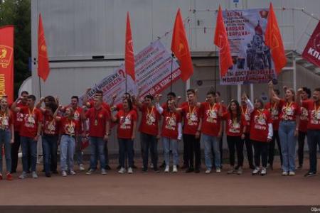 Г.А. Зюганов на «Территории смыслов»: «Желаю вам взять в наследство дух Победы!»