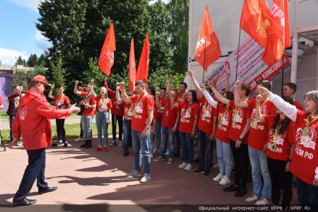 Г.А. Зюганов на «Территории смыслов»: «Желаю вам взять в наследство дух Победы!»