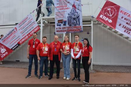 Г.А. Зюганов на «Территории смыслов»: «Желаю вам взять в наследство дух Победы!»