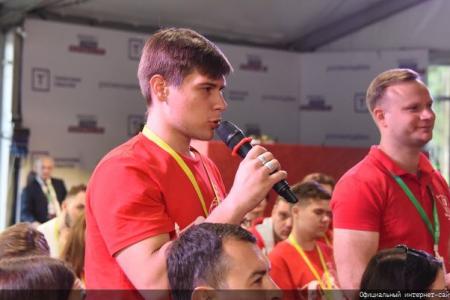 Г.А. Зюганов на «Территории смыслов»: «Желаю вам взять в наследство дух Победы!»