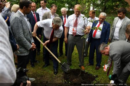 Продолжается рабочий визит Г.А. Зюганова в Татарстан