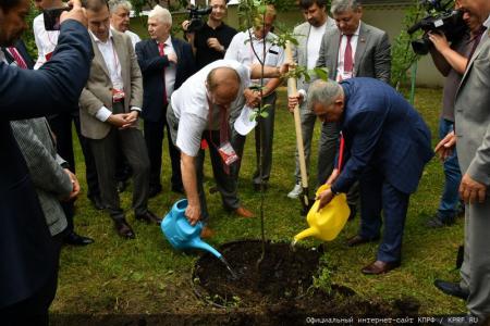 Продолжается рабочий визит Г.А. Зюганова в Татарстан