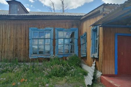 Алтайский край. Депутат-коммунист Наталья Зимина провела в селах Вострово и Приборовое встречи с избирателями по проблеме аварийного состояния местной школы