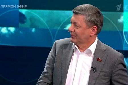 Дмитрий Новиков на Первом канале: «Байден в роли президента нужен олигархии США, а Зеленский далеко не Сальвадор Альенде»