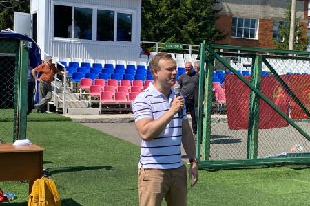 Секретарь ЦК КПРФ Владимир Исаков и тульские комсомольцы организовали турнир по мини-футболу в честь 100-летия СССР