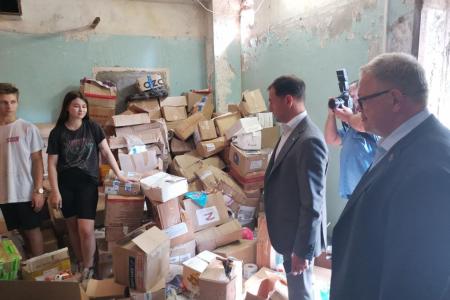Московская область. Депутат КПРФ Александр Наумов посетил волонтёров и пункт сбора гуманитарной помощи Донбассу