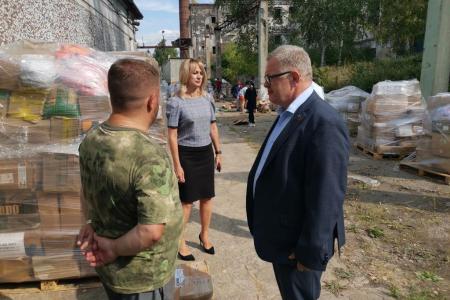Московская область. Депутат КПРФ Александр Наумов посетил волонтёров и пункт сбора гуманитарной помощи Донбассу