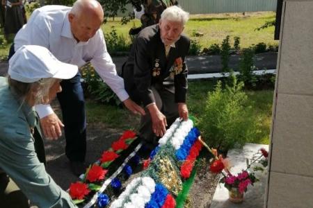 Тюменские коммунисты отметили 122-ю годовщину со дня рождения генерала И.И. Федюнинского