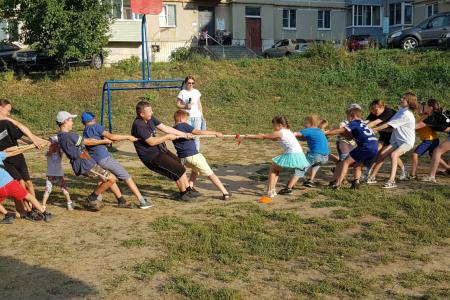 Рязань. При поддержке депутатов-коммунистов в микрорайоне Южный прошел «Праздник урожая»