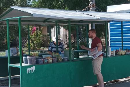 Астраханские коммунисты организовали автопробег с раздачей агитации