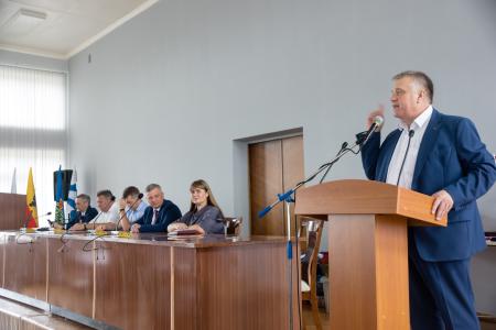 Коммунисты поздравили воронежских самолетостроителей