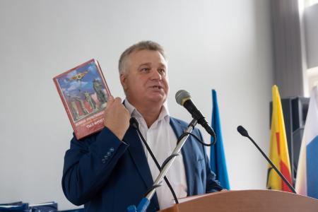 Коммунисты поздравили воронежских самолетостроителей