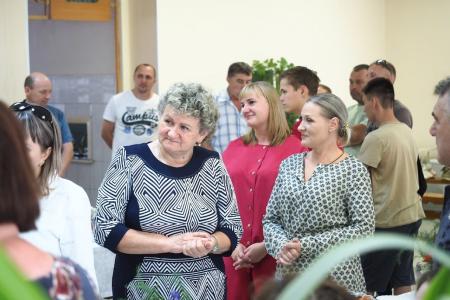 Кандидат в губернаторы Свердловской области Александр Ивачёв встретил День строителя на народном предприятии «Знамя»