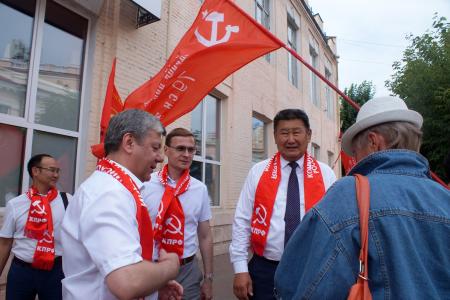 Республика Бурятия: Красные в городе!