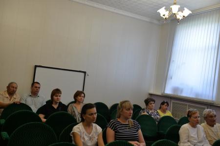Новосибирская область. Ренат Сулейманов провел показ фильма «Красное знамя над непокоренным Донбассом» в Куйбышеве