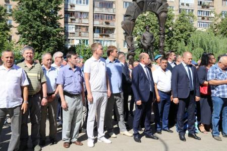 Рязанские депутаты-коммунисты приняли участие в торжественных мероприятиях, посвященных Дню ВДВ