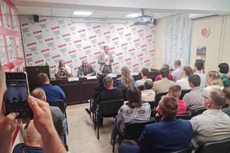 Ю.В. Афонин на встрече с коммунистами Владивостока: Даже в условиях капиталистической России наша партия демонстрирует опыт созидания