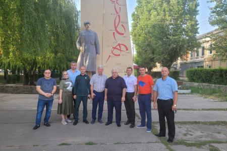 Делегация КПРФ во главе с Казбеком Тайсаевым находится с рабочим визитом на Донбассе