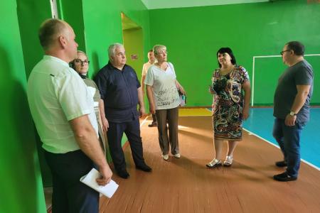 Делегация КПРФ во главе с Казбеком Тайсаевым находится с рабочим визитом на Донбассе