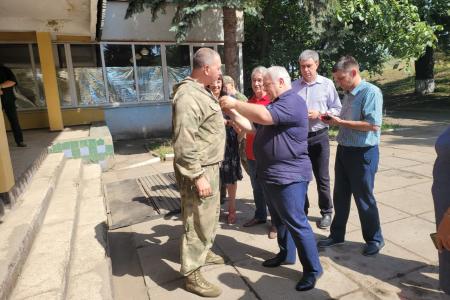 Делегация КПРФ во главе с Казбеком Тайсаевым находится с рабочим визитом на Донбассе