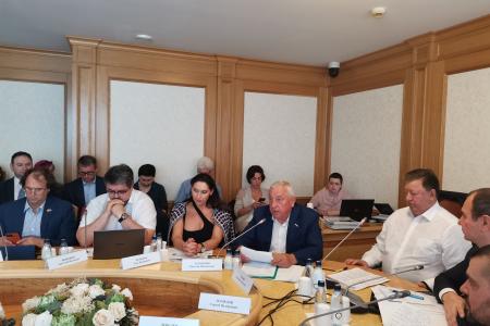 Н.М.Харитонов: Заявленный Правительством эффект от второго этапа инвестквот в сфере рыболовства не совпадает с видением этого эффекта руководством дальневосточных регионов