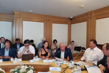 Н.М.Харитонов: Заявленный Правительством эффект от второго этапа инвестквот в сфере рыболовства не совпадает с видением этого эффекта руководством дальневосточных регионов