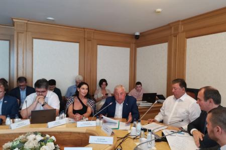 Н.М.Харитонов: Заявленный Правительством эффект от второго этапа инвестквот в сфере рыболовства не совпадает с видением этого эффекта руководством дальневосточных регионов