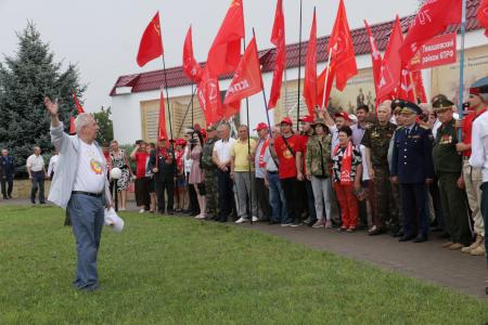 Краснодарский край. Коммунисты Кубани и Дона почтили память красных казаков-героев вблизи станицы Кущевской