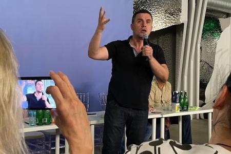 Краснодарский край. Активист КПРФ Николай Бондаренко встретился с избирателями города-курорта Сочи
