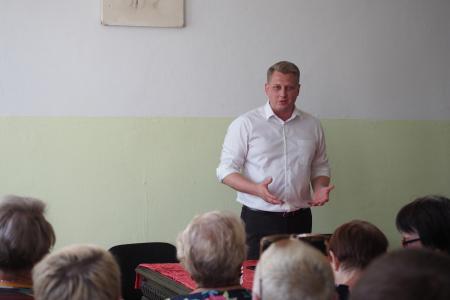 Свердловская область. Александр Ивачёв совершил рабочую поездку в Красноуральск и встретился с жителями города